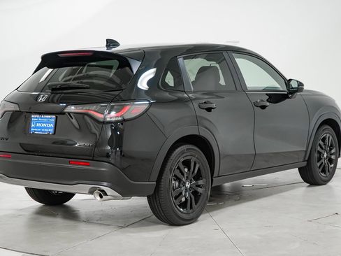 New 2026 Honda HR-V Sport image 9