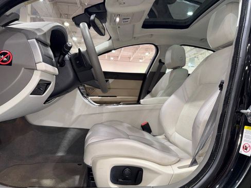 Used 2016 Jaguar XF Prestige image 83