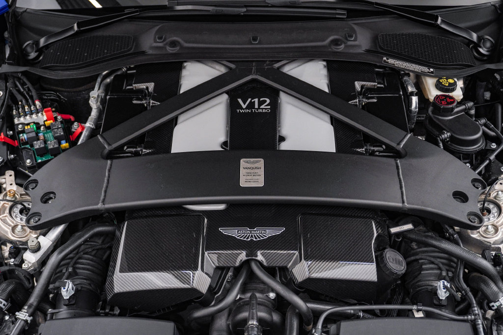 Used 2026 Aston Martin Vanquish Convertible RWD image 37
