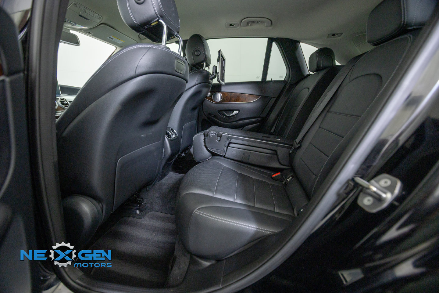 Used 2019 Mercedes-Benz GLC 300 4MATIC image 30