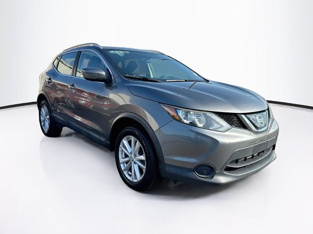 Used 2018 Nissan Rogue Sport SV AWD/4WD image 3