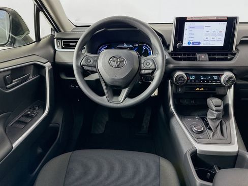 Certified 2025 Toyota RAV4 LE image 21