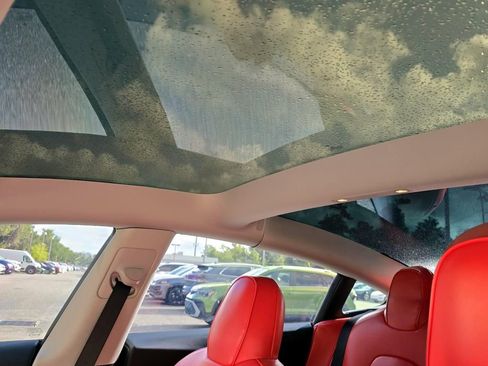 Used 2022 Tesla Model 3 Long Range AWD/4WD image 28