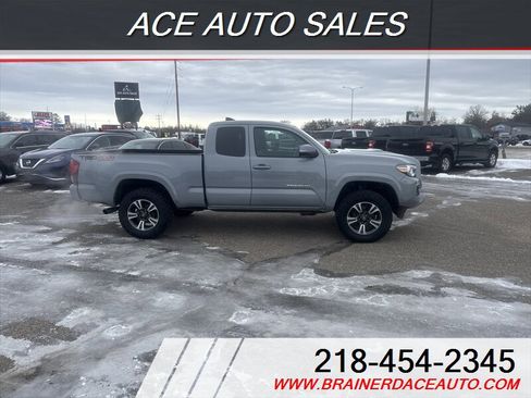 Used 2018 Toyota Tacoma SR5 image 5
