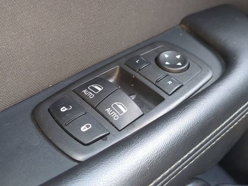 Used 2022 Dodge Challenger GT RWD image 23