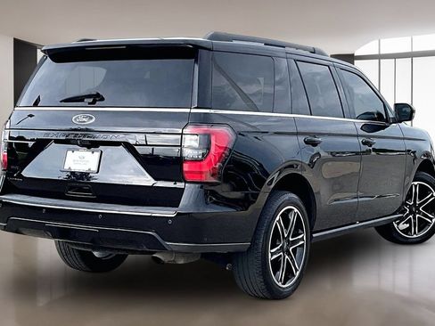 Used 2021 Ford Expedition Limited AWD/4WD image 2