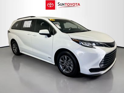 Used 2021 Toyota Sienna LE