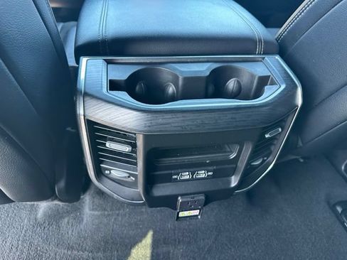 Used 2023 RAM 1500 Laramie AWD/4WD image 12