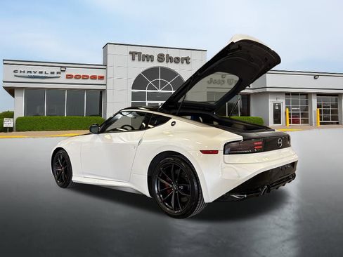 Used 2024 Nissan Z Performance w/ Floor Mat Package image 16