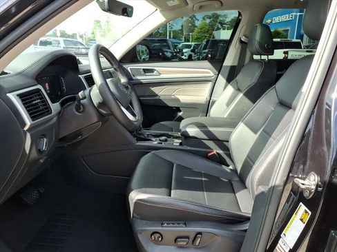Used 2023 Volkswagen Atlas SEL AWD/4WD image 19