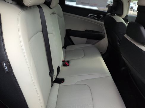 New 2026 Kia Sportage EX image 8