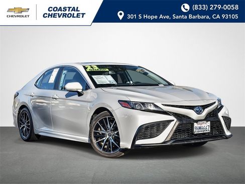 Used 2023 Toyota Camry SE image 1
