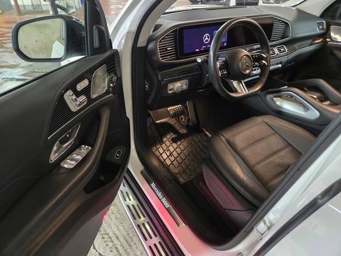 Used 2024 Mercedes-Benz GLS 580 4MATIC image 20