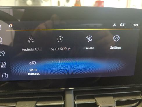 New 2025 Chevrolet Trax RS w/ Sunroof Package image 22