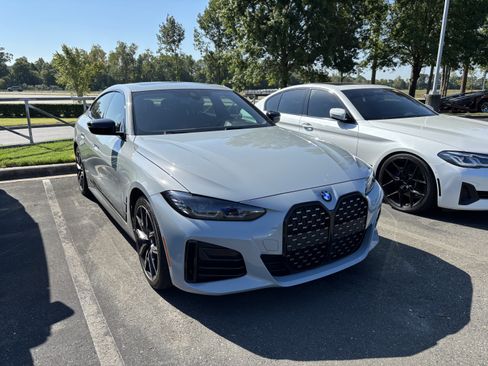 Used 2023 BMW 430i w/ M Sport Package RWD image 2