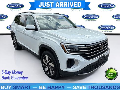 Used 2025 Volkswagen Atlas SE image 1
