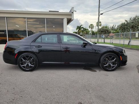 Used 2021 Chrysler 300 S image 8