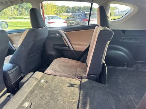 Used 2017 Toyota RAV4 XLE FWD image 15
