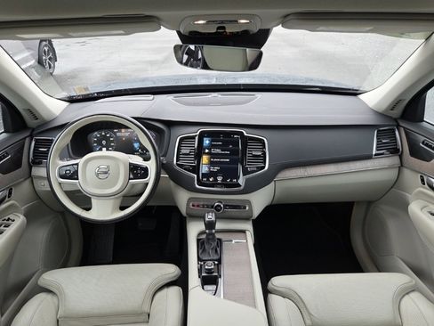 Used 2022 Volvo XC90 T6 Inscription w/ Advanced Package image 5