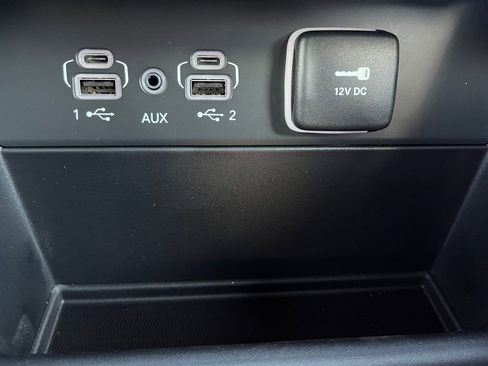 New 2025 Jeep Grand Cherokee Laredo image 6