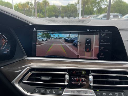 Used 2022 BMW X5 xDrive40i w/ M Sport Package image 25