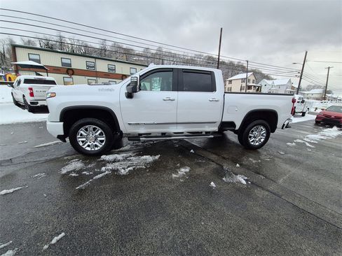 Used 2024 Chevrolet Silverado 2500 High Country w/ High Country Premium Package image 12