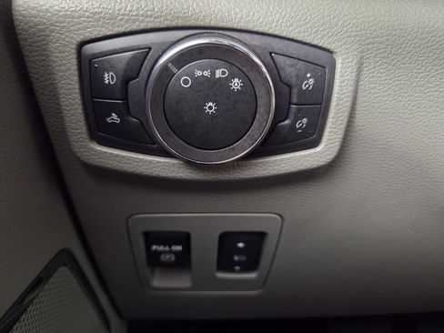 Used 2020 Ford F150 Lariat image 23