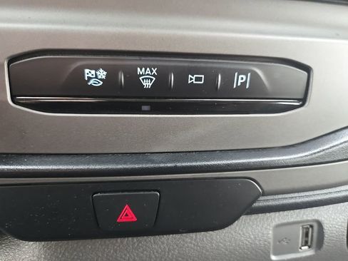 Used 2022 Ford Transit 350 XLT image 19