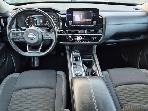 Used 2025 Nissan Pathfinder SV AWD/4WD image 23