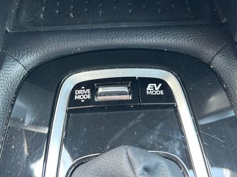 Used 2025 Toyota Corolla Cross AWD Hybrid image 24