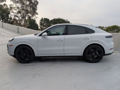 New 2026 Porsche Cayenne Coupe image 2