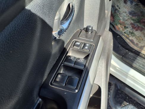 Used 2021 Nissan Titan SV w/ SV Convenience Package RWD image 21