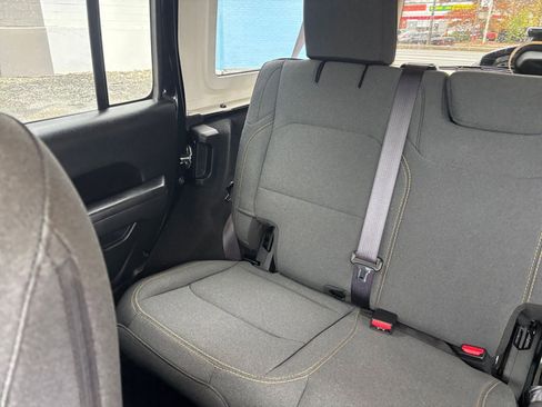 Used 2025 Jeep Wrangler Sport S image 35