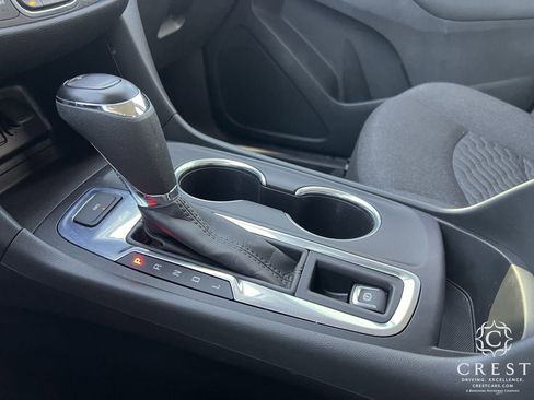 Used 2021 Chevrolet Equinox LT image 19