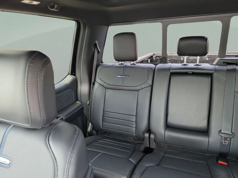 New 2026 Ford F450 Platinum w/ FX4 Off-Road Package AWD/4WD image 8