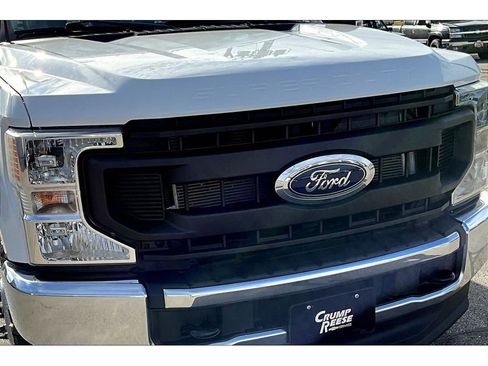 Used 2022 Ford F350 XL w/ Power Equipment Group image 30
