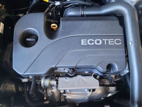 Used 2020 Chevrolet Equinox LT w/ Driver Convenience Package image 30