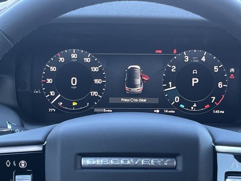 Used 2025 Land Rover Discovery Sport Dynamic SE image 18