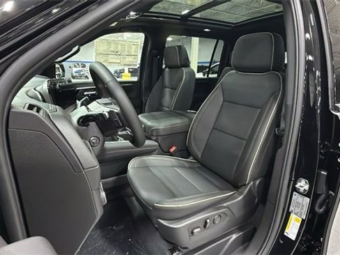 New 2026 Chevrolet Suburban Premier w/ Sun And Tow Package image 11