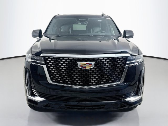 Used 2023 Cadillac Escalade Premium Luxury RWD image 2