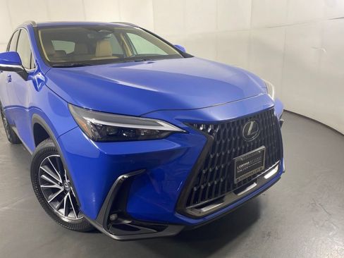 Used 2025 Lexus NX 350 AWD w/ Accessory Package (2T) image 3