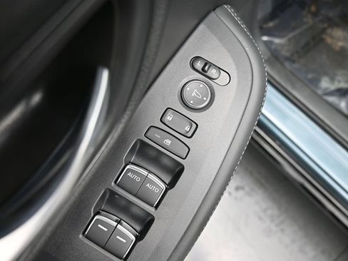 Certified 2025 Honda HR-V EX-L image 31