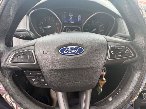 Used 2016 Ford Focus SE FWD image 9