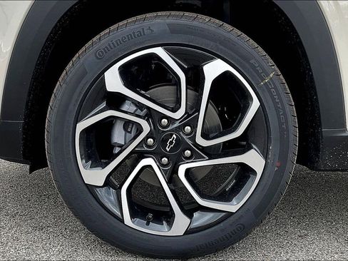 New 2026 Chevrolet Trax RS w/ Driver Confidence Package image 12