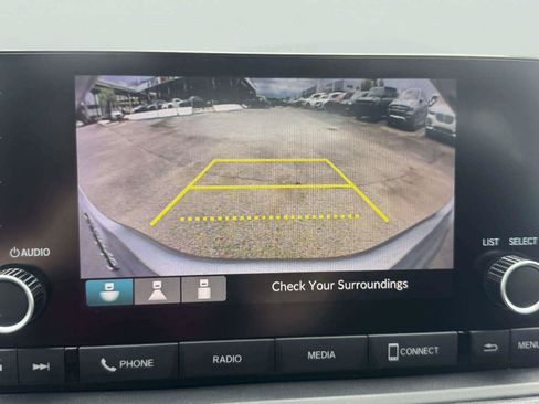 Used 2025 Honda Accord LX image 32