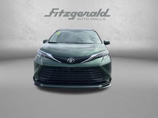 New 2026 Toyota Sienna XLE video 2