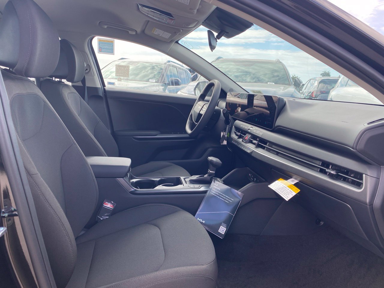 New 2027 Kia K4 FWD image 23