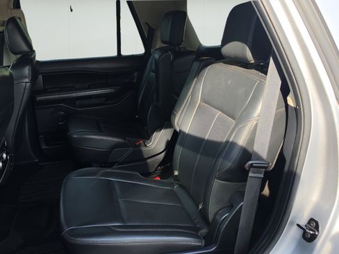 Used 2022 Ford Expedition XLT RWD image 20