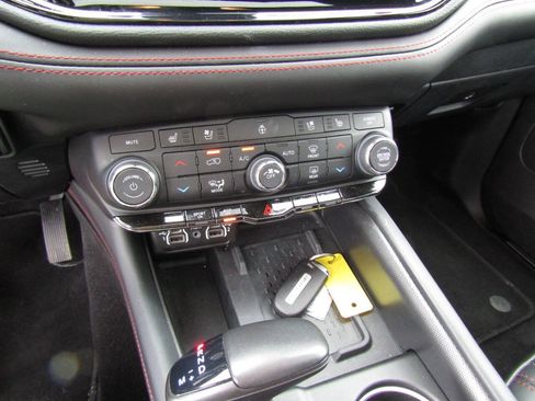 Used 2025 Dodge Durango R/T AWD/4WD image 20