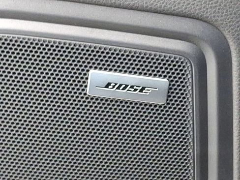 Used 2025 Porsche Macan image 25